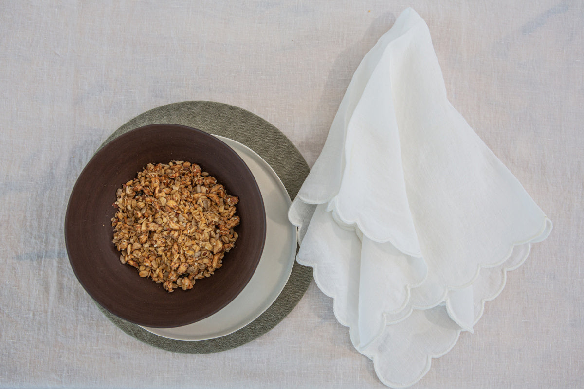 Once Milano lněný ubrousek se zoubkovým lemem