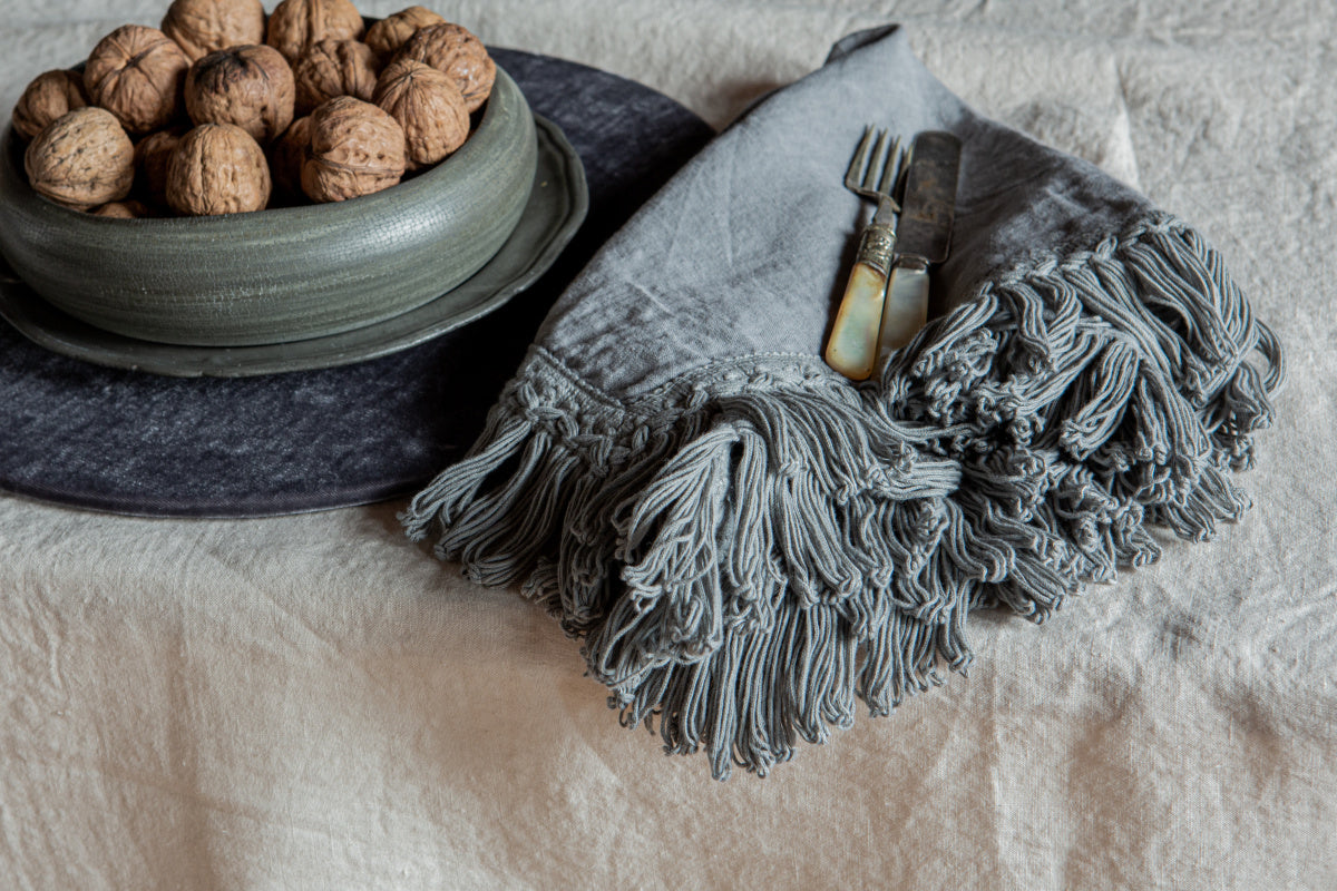 Once Milano lněný ubrousek s dlouhými třásněmi 2 ks