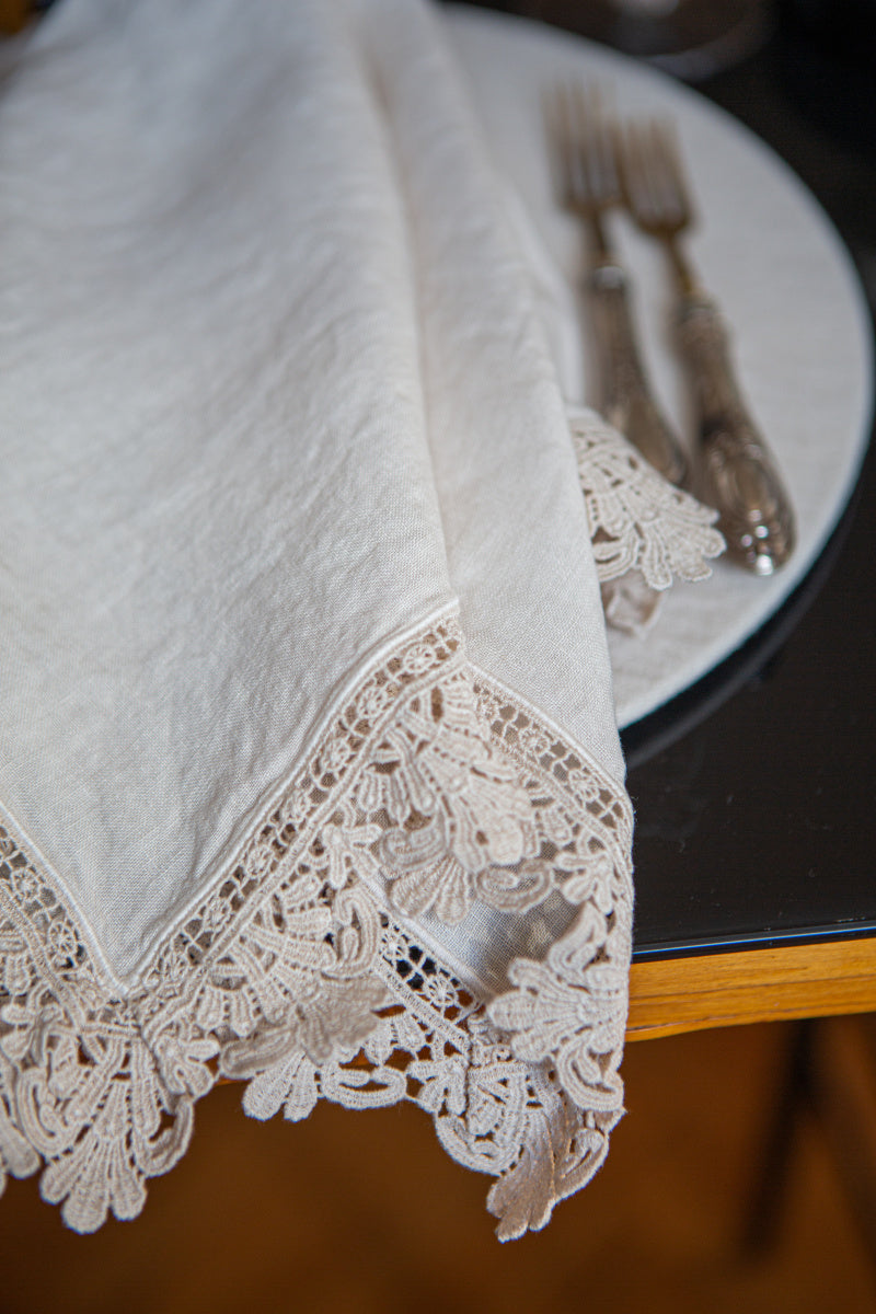 Once Milano lněný ubrousek s krajkou Sicily