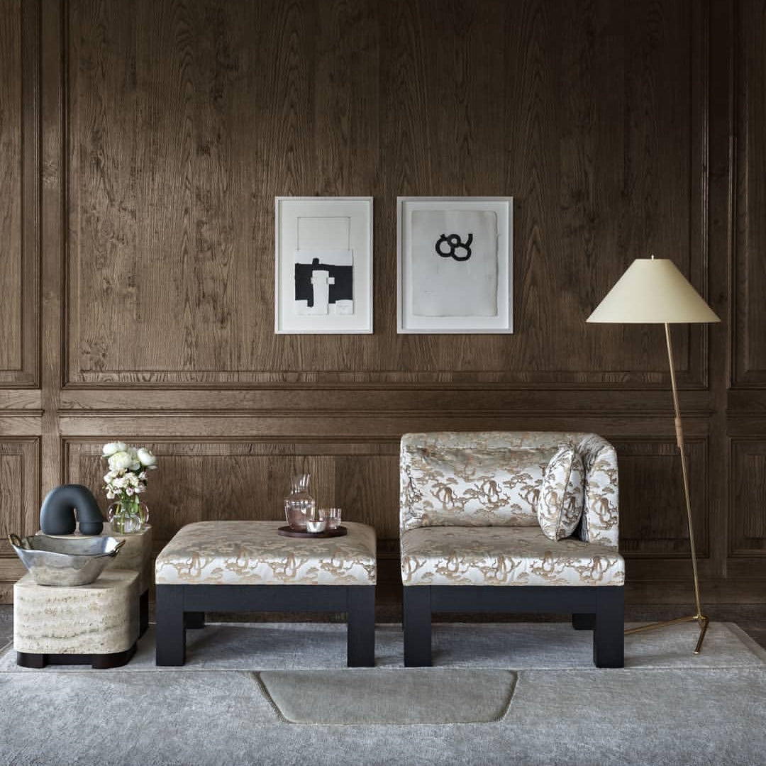 Lloyd moderní odkládací stolek z travertinu a ořechového dřeva