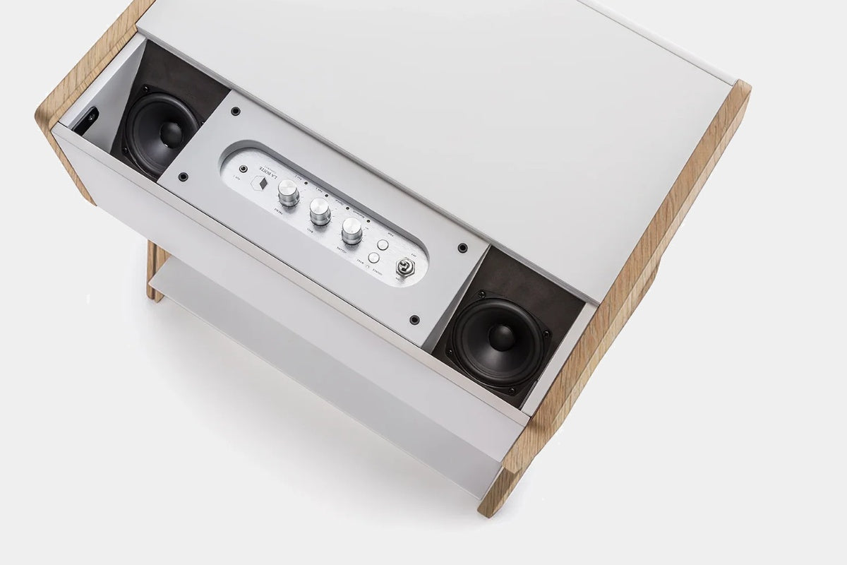 Cube CS Chêne designový aktivní HiFi reproduktor