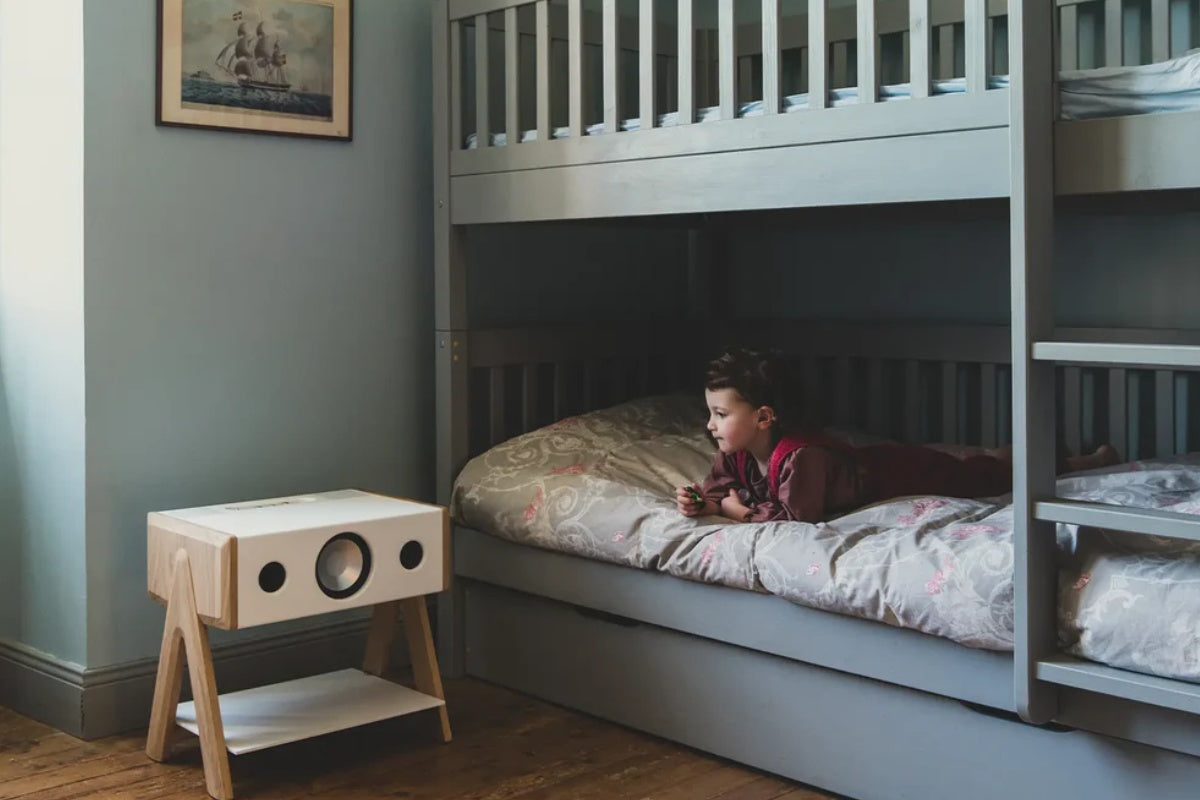 Cube CS Chêne designový aktivní HiFi reproduktor