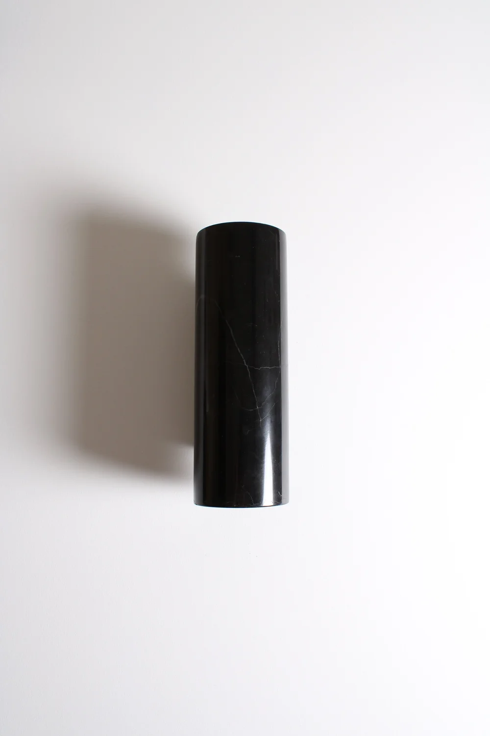 KALI RONDE nástěnné svítidlo z mramoru a dřeva