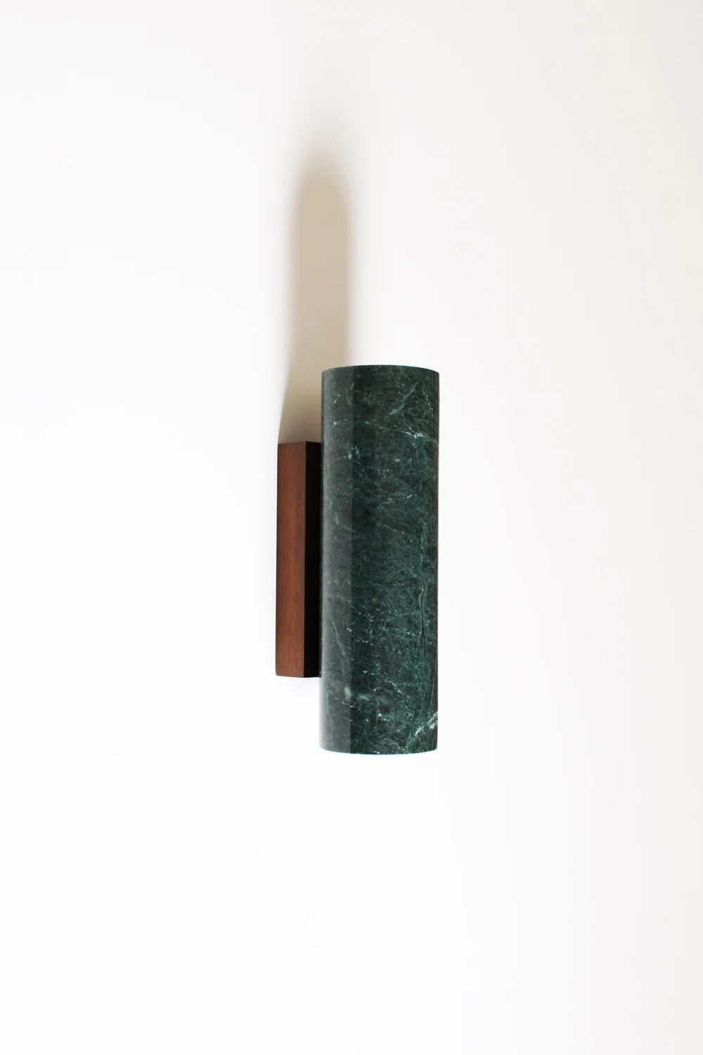 KALI RONDE nástěnné svítidlo z mramoru a dřeva