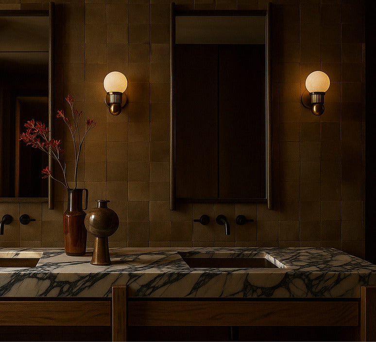 Bilbo artdecové nástěnné světlo z onyxu a mosazi