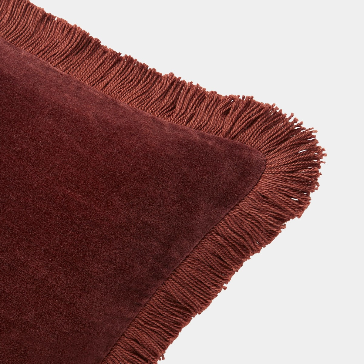 Sametový polštář s třásněmi ROMULUS bordeaux