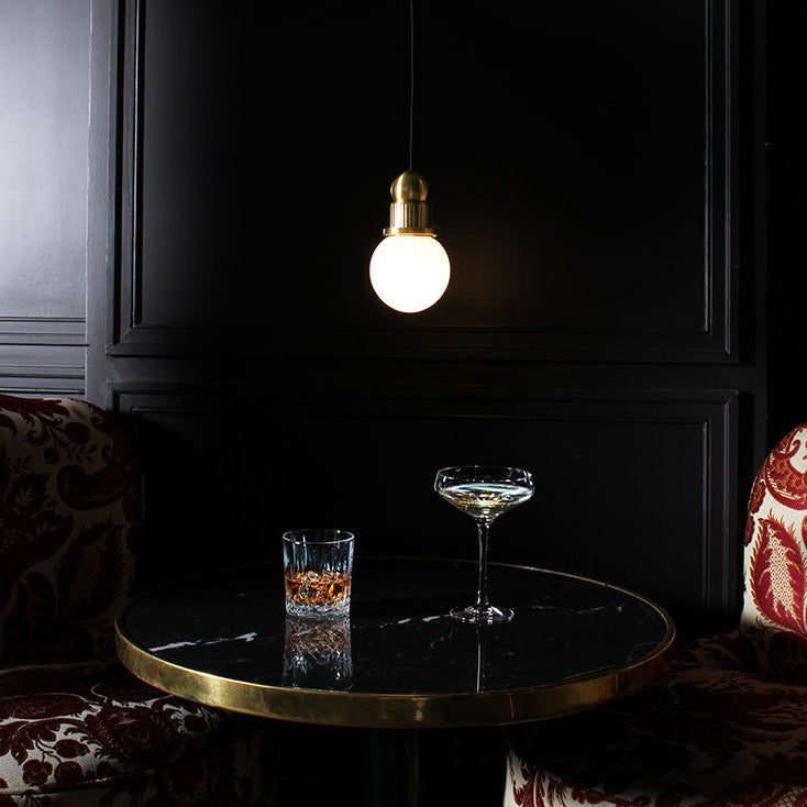 Bilbo artdecové nástěnné světlo z onyxu a mosazi