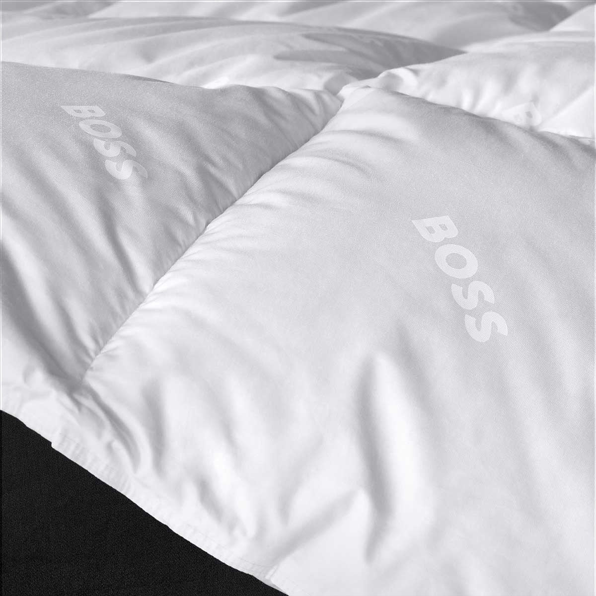 HUGO BOSS HOME hřejivá přírodní přikrýka s husím peřím 195 G/M²