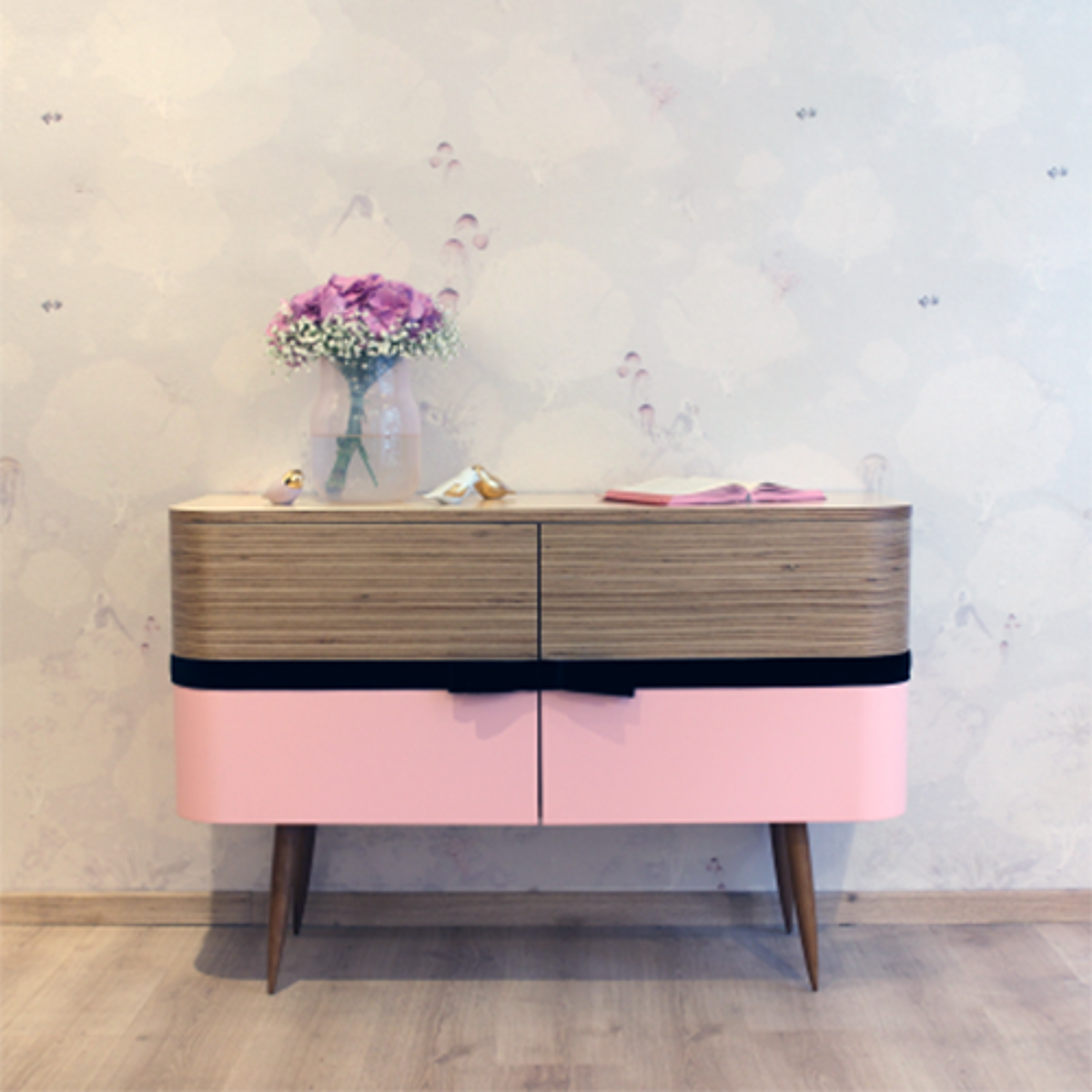 Helena Dařbujánová Designová komoda AUDREY