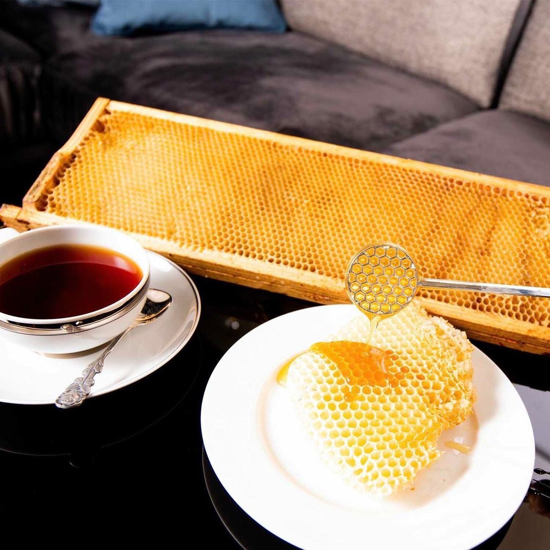 Hefra Designová lžička na med postříbřená