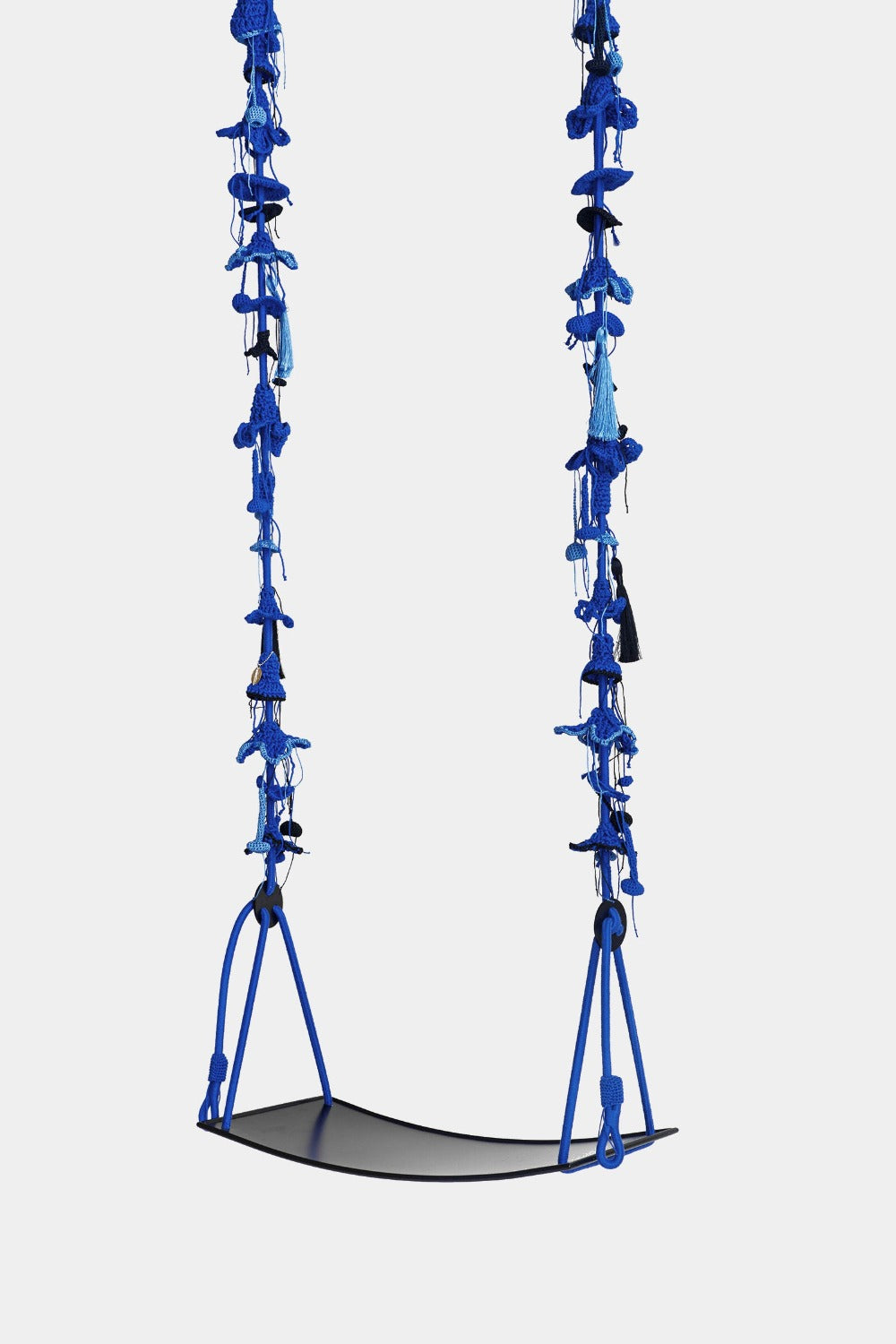 IOTA designová houpačka s kovovým sedákem ROYAL BLUE