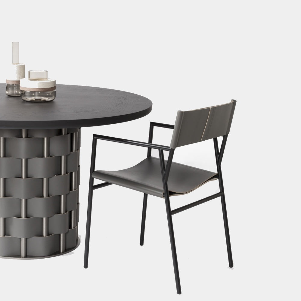 Designový kulatý jídelní stůl BELVEDERE s koženým podstavcem