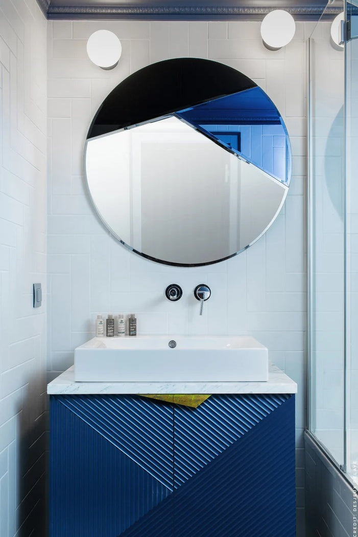 REFLECTIONS COPENHAGEN Designové nástěnné zrcadlo Nouveau 80 cm