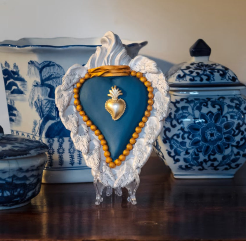 Keramické srdce modré s bílými cherubínskými křídly