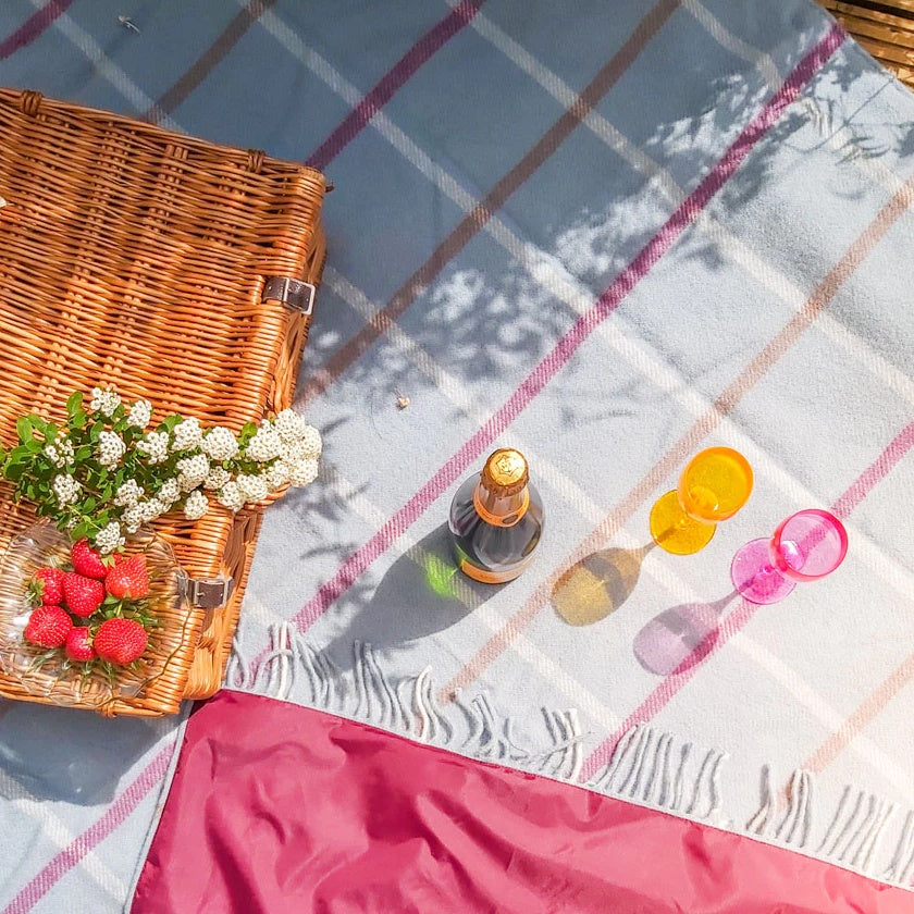 Pikniková deka voděodolná z čisté vlny Duck Egg-picnic blanket-perdonahome
