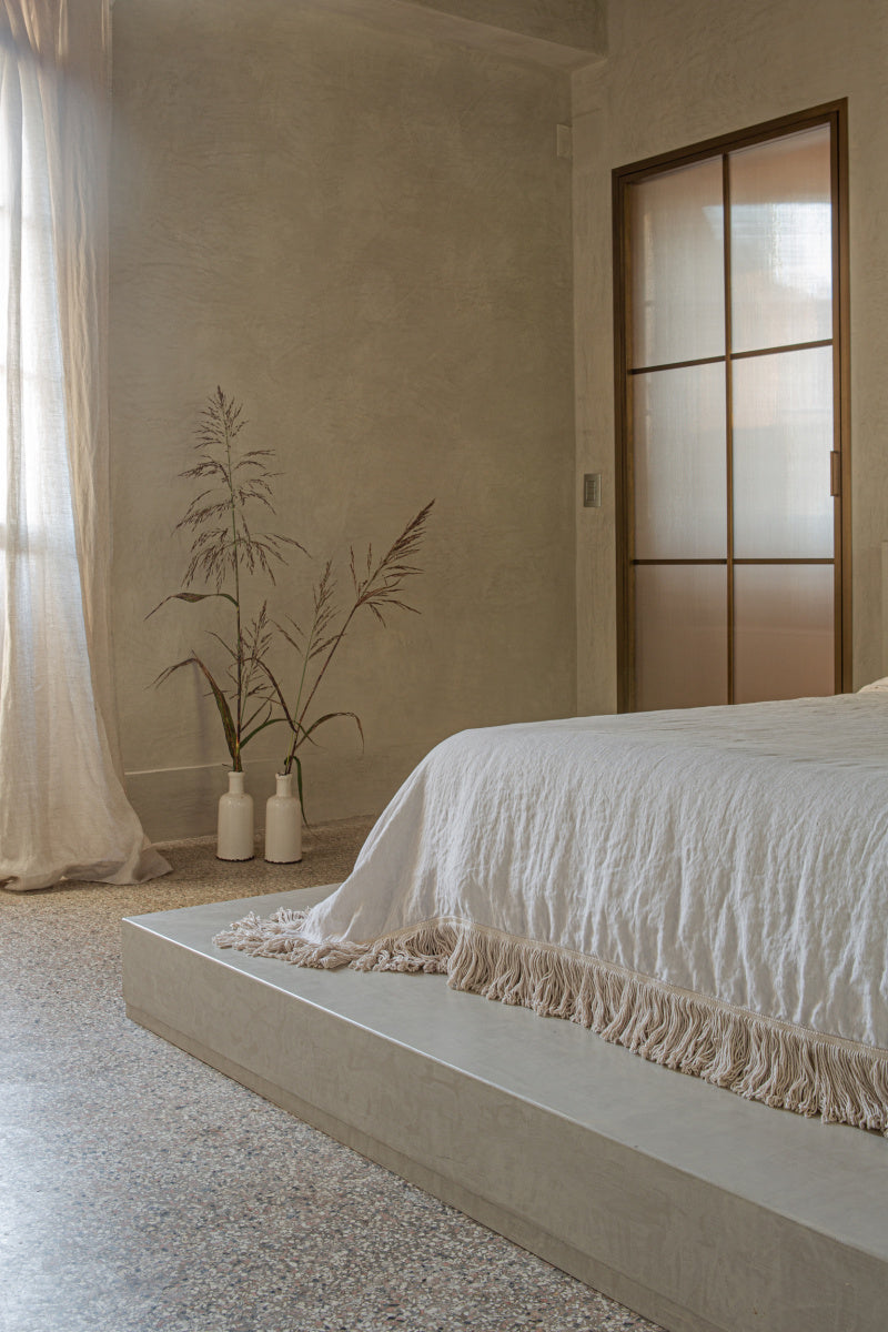 Once Milano luxusní lněný přehoz na postel s dlouhými třásněmi